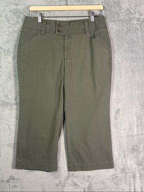 Dockers Green Cropped Capri Chinos Size 8